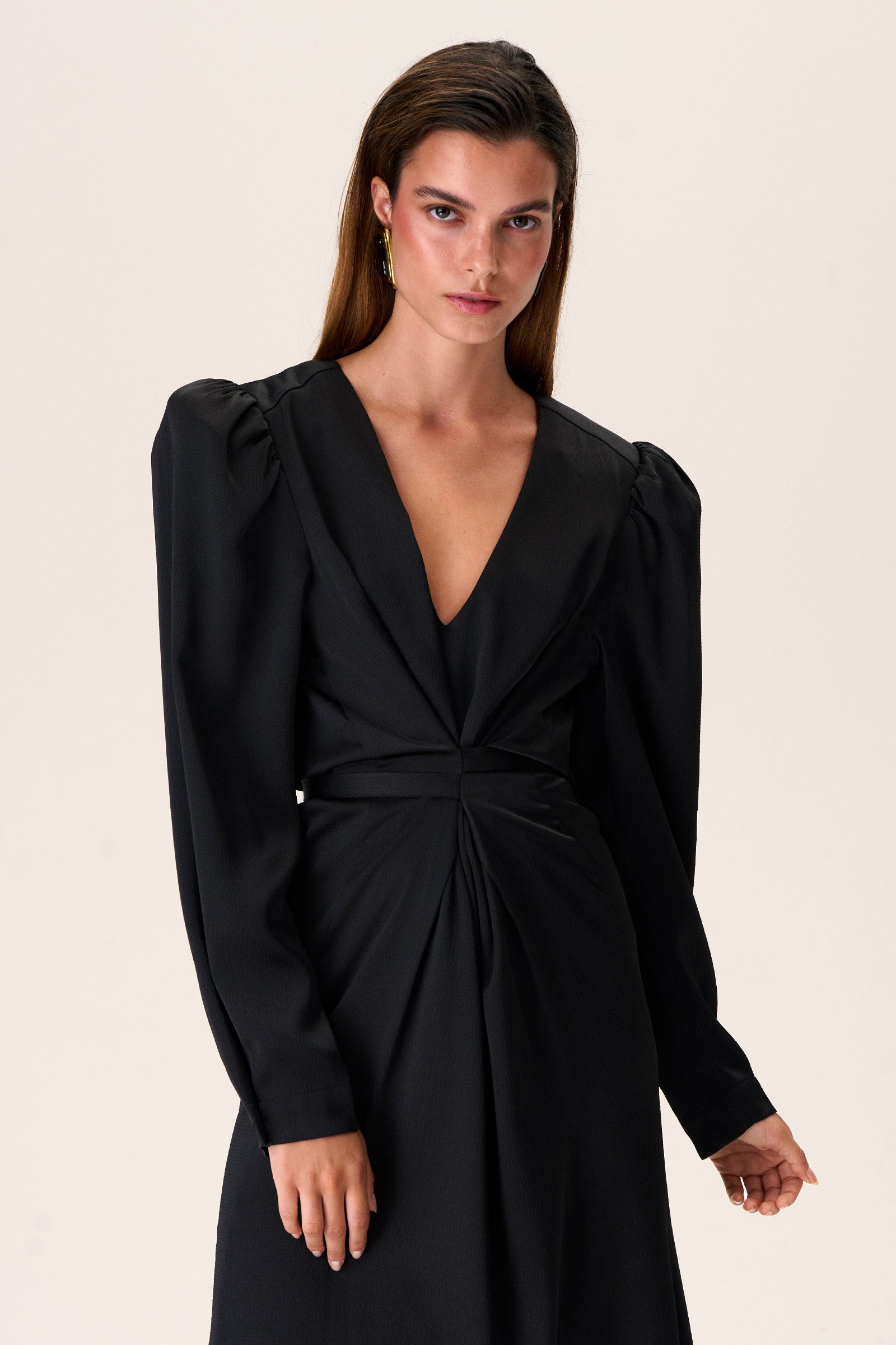 Midi dress in black – Shop dress –