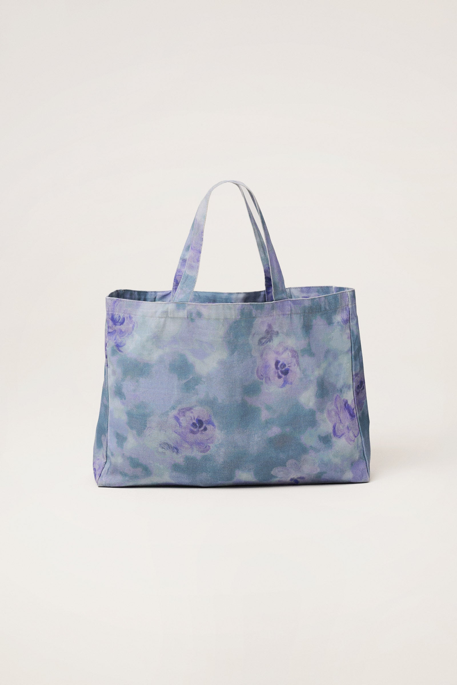 Porto Beach Tote image