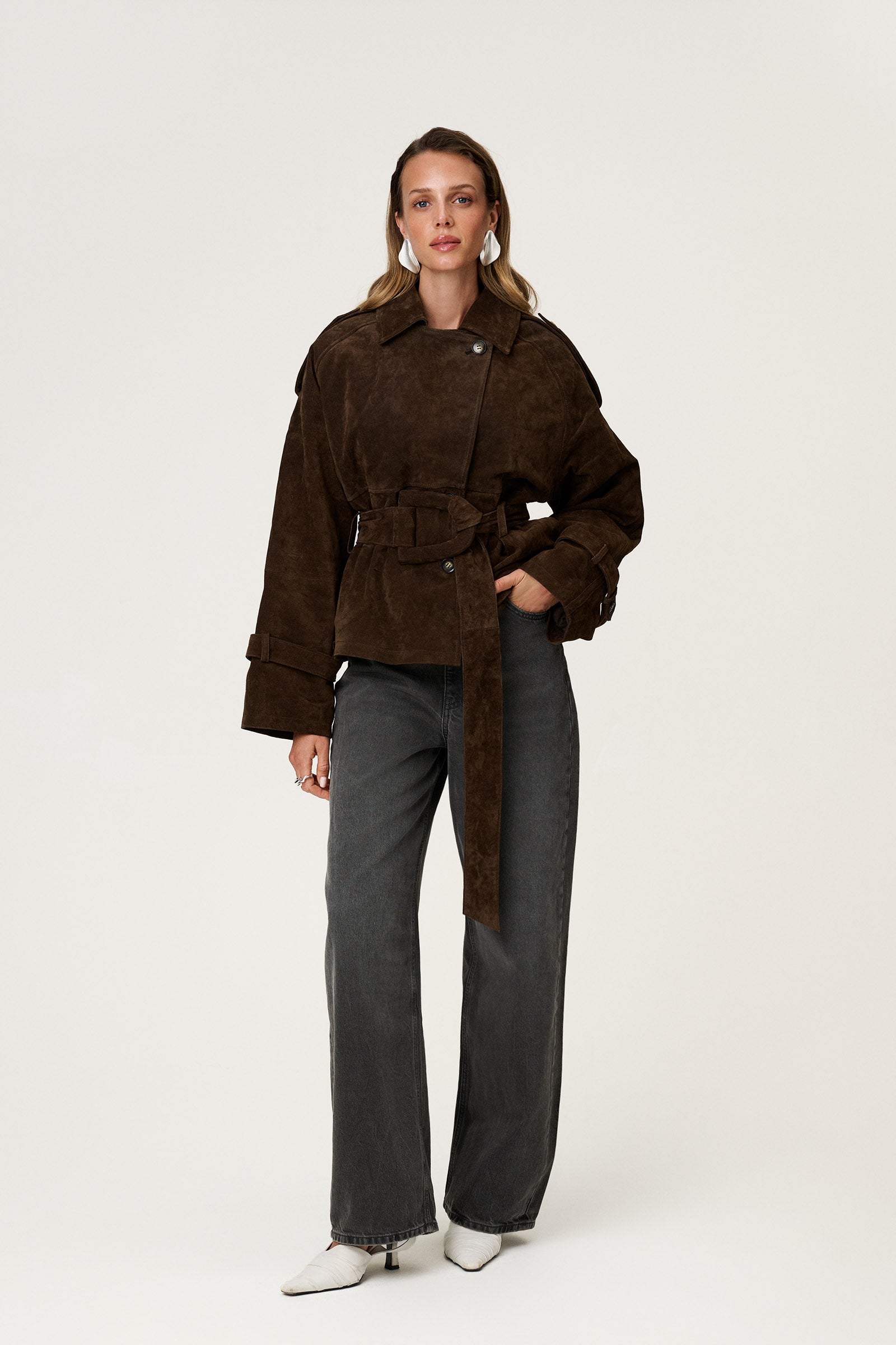 York cropped trench coat in dark brown suede. image